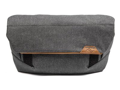 PEAK DESIGN - FIELD POUCH Tmavě šedá (Charcoal)